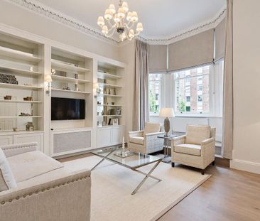 Beautifully presented two-bedroom apartment in Kensington - Photo 2