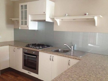 Fully renovated! - Photo 5