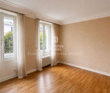 Location Appartement 4 pièces 93m² CHATEAUROUX 36000 - Photo 2