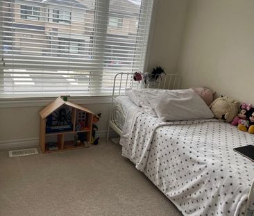 For Lease - 53 Circus Crescent, Brampton, Ontario - Photo 4