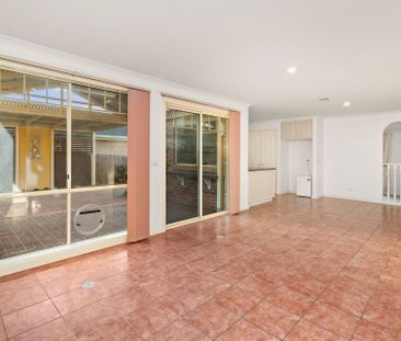 40 Jacaranda Crescent, Mornington. - Photo 3