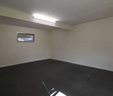 Freshly Painted 3 Bedroom Home with Sleepout - Photo 1