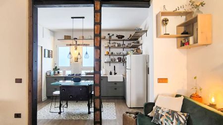 2-bedroom apartment for rent in Embajadores, all bills included, couples allowed - Photo 3