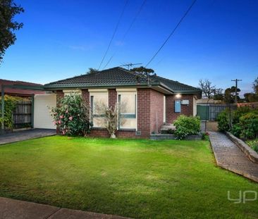 Spacious Home, Prime Location! - Photo 4