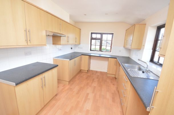 Ide Lane, Alphington, Exeter, EX2 - Photo 1