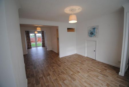 2 bedroom terraced house to rent - Photo 2