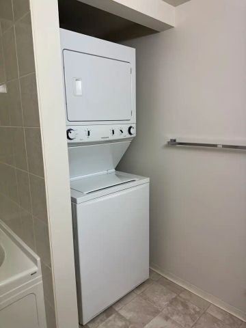 Heritage Park Towers — 2 Bedroom L - Photo 4