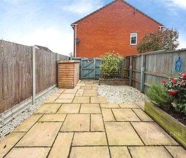 2 bedroom terraced house to rent - Photo 4