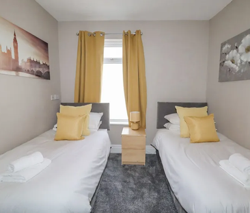 11 bedroom terraced house to rent - Photo 6