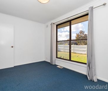 Spacious 3 Bedroom Home - Photo 5