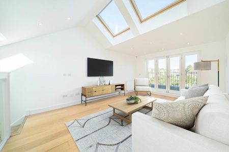 Effra Road - Photo 2