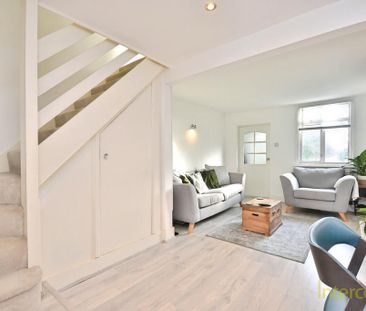 2 bedroom terraced house to rent - Photo 2