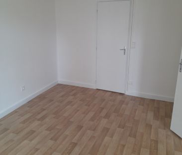 TRIPLEX CENTRE CHARLIEU 66.19 M2 - Photo 6