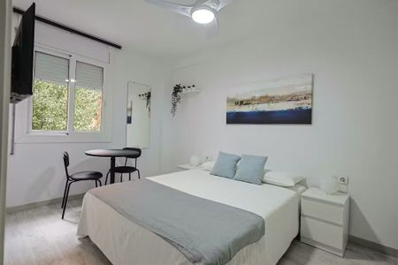 Plaça de Catalunya, El Prat de Llobregat, Catalonia 08820 - Photo 3