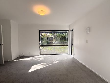 Large 3 bedroom family home - Photo 2