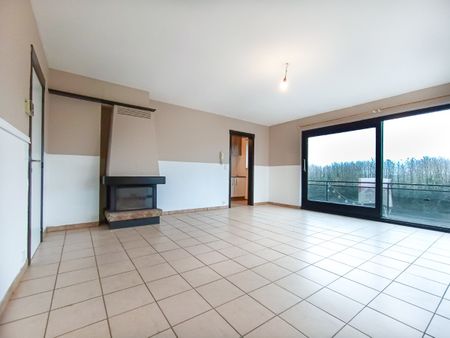 Ruim hoekappartement met 2 slaapkamers en terras - Photo 2