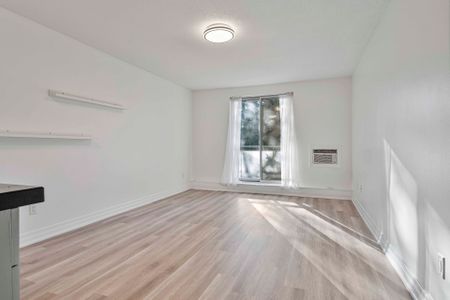 For Lease - 123 Woodbine Avenue Unit# 316, Toronto, Ontario - Photo 5