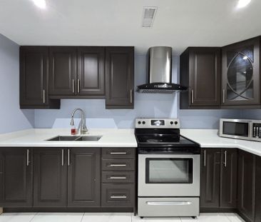 For Lease - 46 Gwillimbury Drive, Bradford West Gwillimbury, Ontario - Photo 1