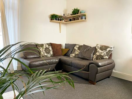 Room in a Shared House, Kirby Road, LE3 - Photo 2