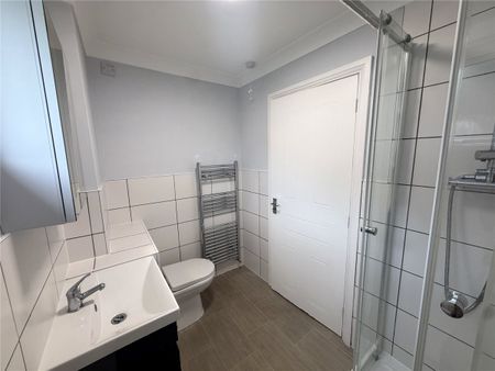 Bradley Road, N22, London - Photo 4