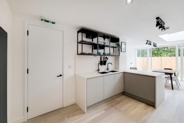 1 bedroom house of multiple occupation to rent - Photo 1