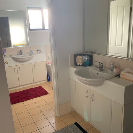 Strathpine - Photo 3