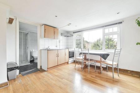 Studio to rent - Photo 4