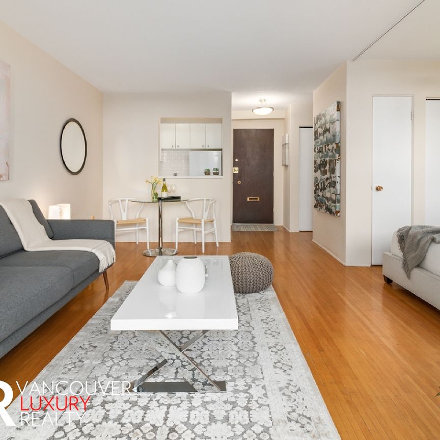 Condo in Downtown Vancouver, BC - Photo 1