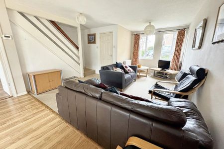 4 bedroom detached house to rent - Photo 4
