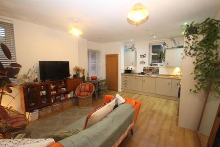 1 bedroom flat to rent - Photo 4