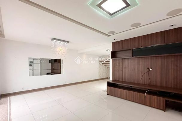 Casa em Condomínio com 3 quartos e 241m² para alugar em Demarchi, São Bernardo Do Campo. - Photo 1
