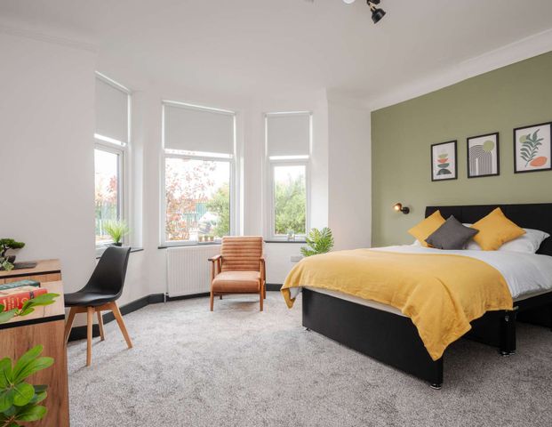 Lynwood Road Room 5 (Double En-suite) - Photo 1