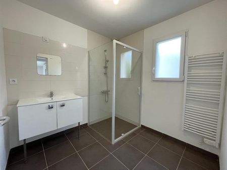 Location Maison 5 pièces 127m² MURS ERIGNE 49610 - Photo 5