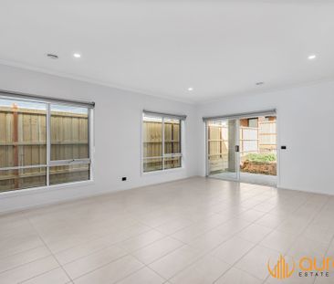 18 Mireland Street, Clyde North VIC 3978 - House For Rent | Domain - Photo 6