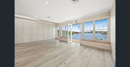 COASTAL ELEGANCE MEETS FAMILY COMFORT IN ONE OF MOSMAN'S MOST PRESTIGIOUS STREETS WITH PRIVATE JETTY - Photo 5