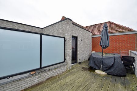 Prachtige nieuwbouw bel-etage met carport en terras te huur! - Foto 5