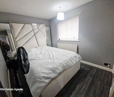 3 bedroom end of terrace house to rent - Photo 4