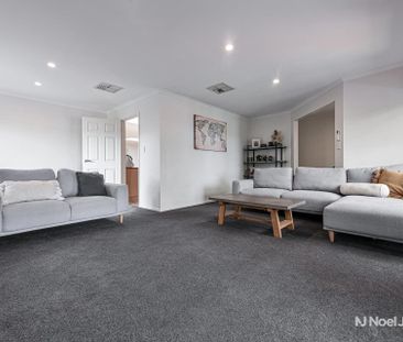 9 Jonathan Close, BAYSWATER - Photo 2