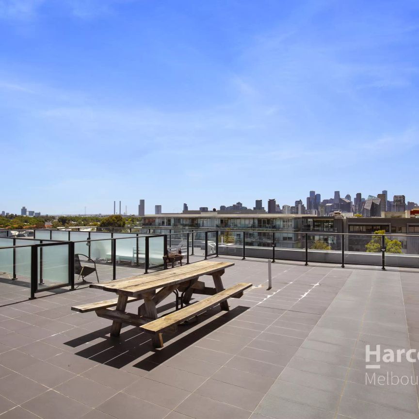 Embrace the Bay: Modern Port Melbourne Living! - Photo 1