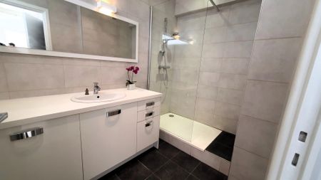 Location Appartement 54m² NICE 06000 - Photo 5