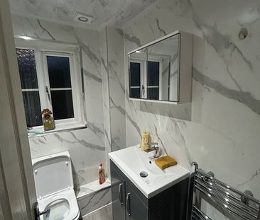 Room in a Shared House, Fairy Lane, M8 - Photo 1