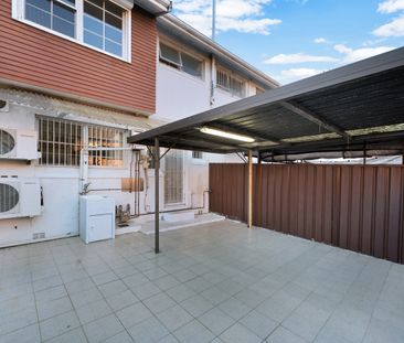 16 Unsted Crescent, Hillsdale NSW 2036 - Townhouse For Rent | Domain - Photo 3