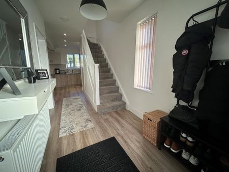 3 bedroom semi-detached house to rent - Photo 5