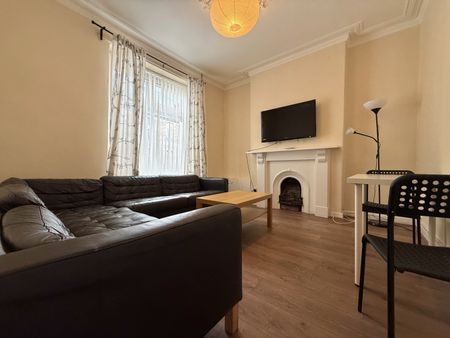 Coburn Street, Cathays - Photo 2