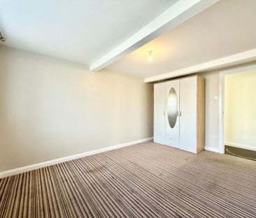 3 bedroom detached house to rent - Photo 4