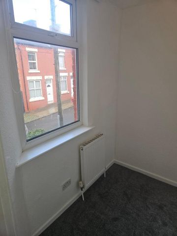 3 bedroom house to rent - Photo 2