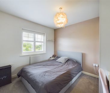 Whitethorn, Shinfield, Reading, Berkshire, RG2 - Photo 6