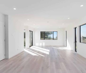 Moderm 3 bedrooms house in Glen Eden - Photo 1