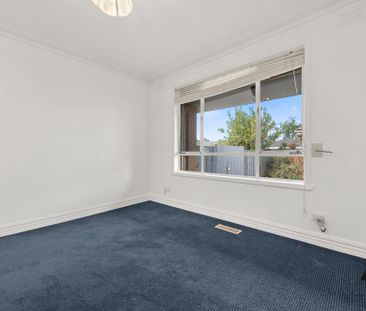 2/44 Ford Avenue, Sunshine North VIC 3020 - House For Rent | Domain - Photo 3