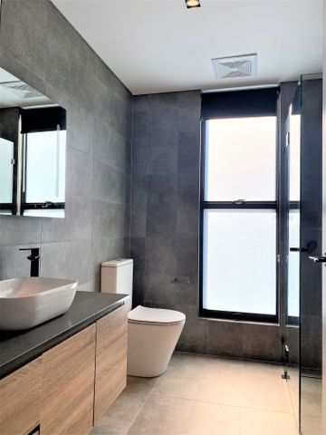 Luxury Apartment Living - Photo 3